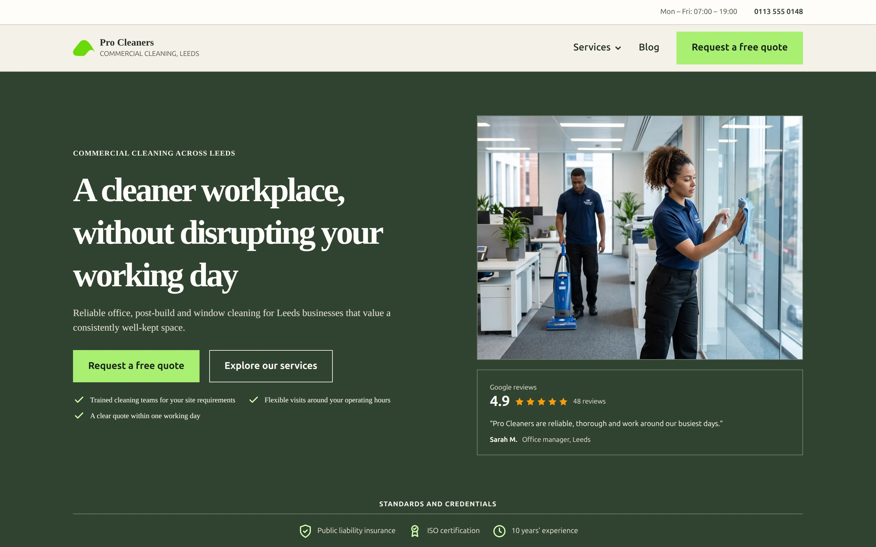 Mise en page web mettant en avant les équipes formées, les garanties et le détail des prestations